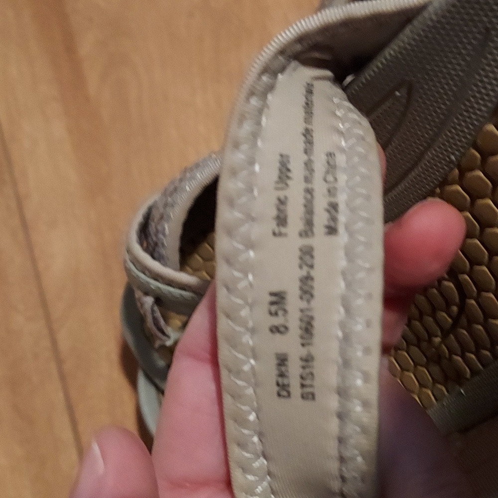 BareTraps Tan and Cream Sandals - Picture 5 of 6